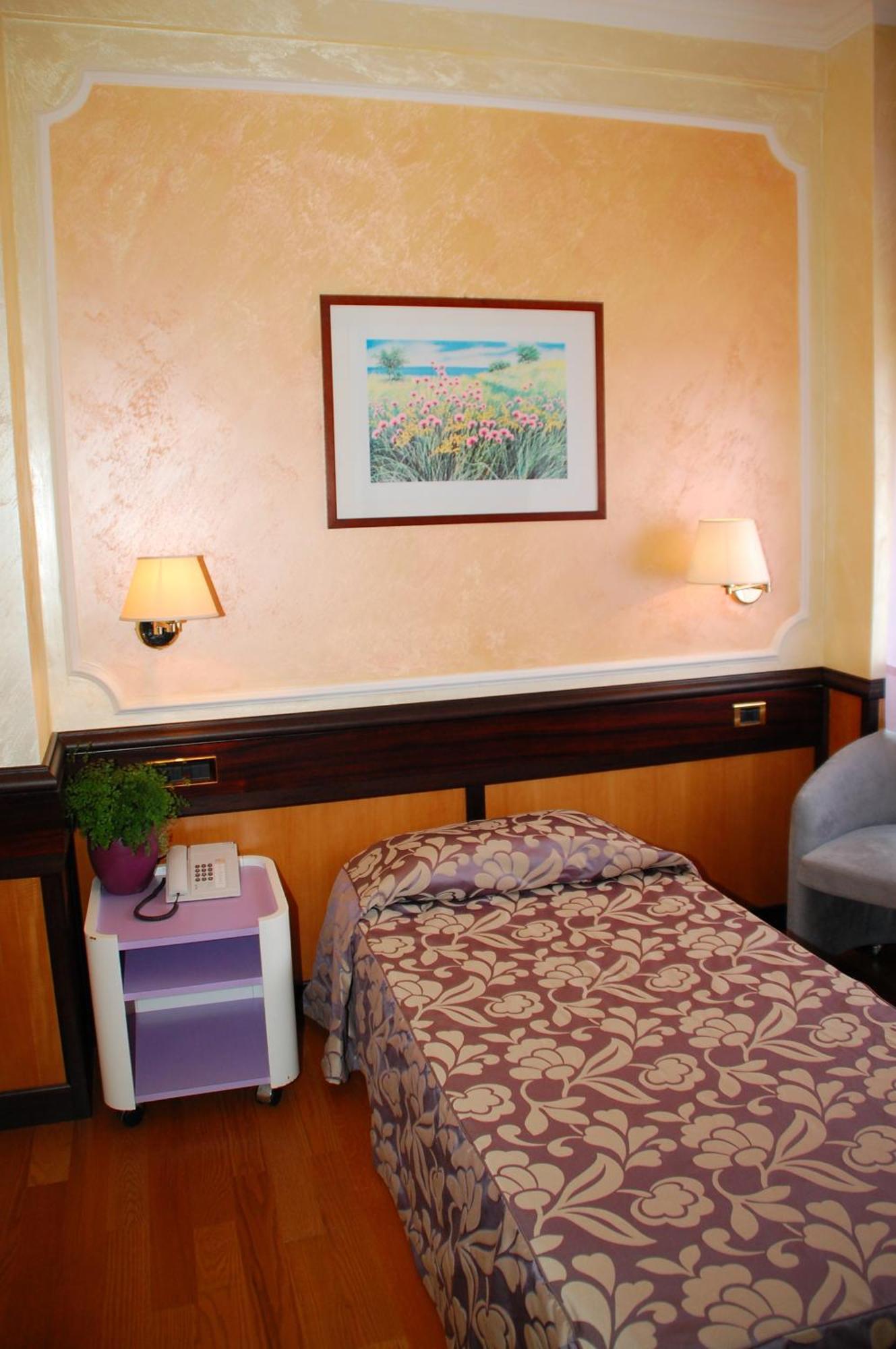 Benny Hotel Catanzaro Bagian luar foto