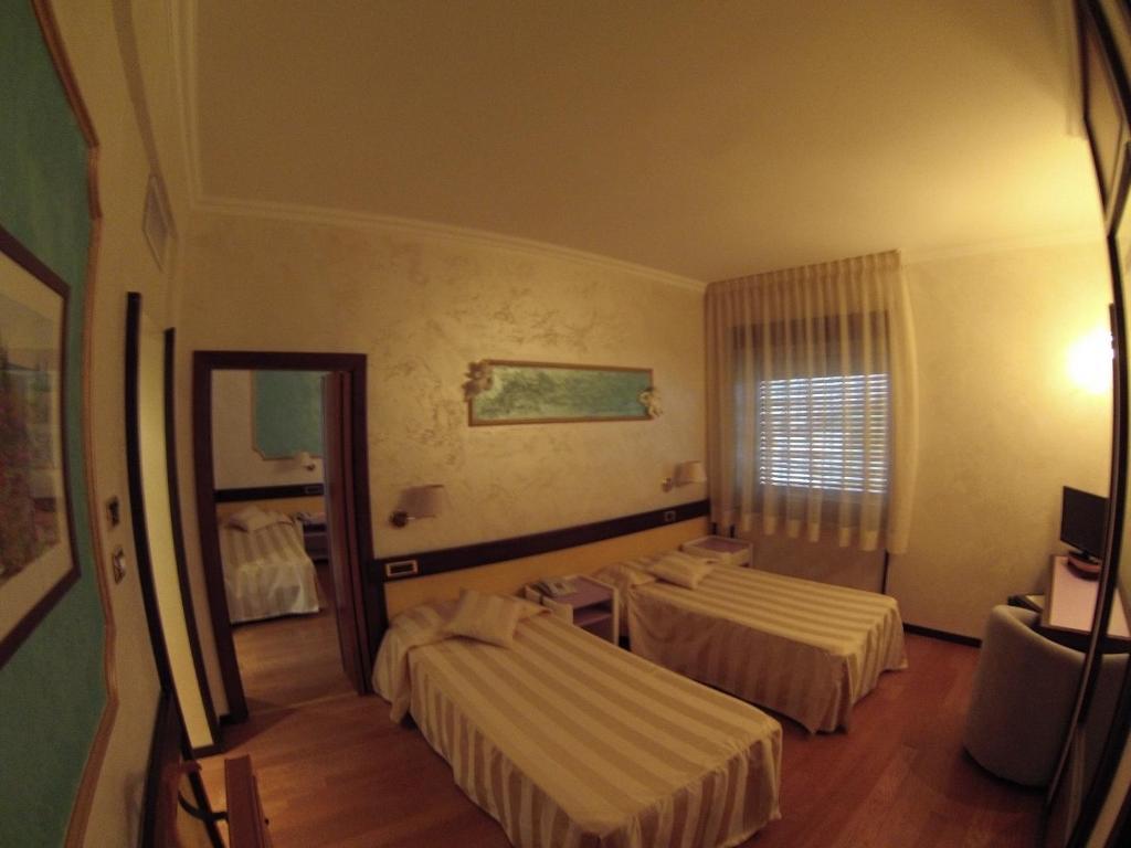 Benny Hotel Catanzaro Ruang foto