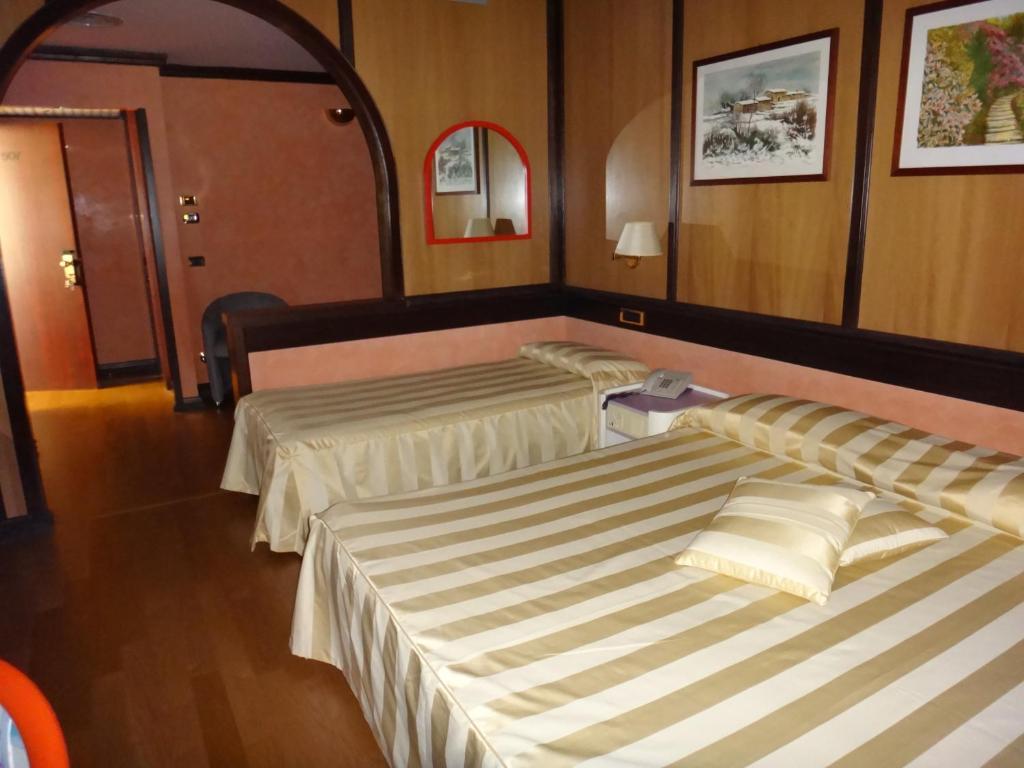 Benny Hotel Catanzaro Ruang foto
